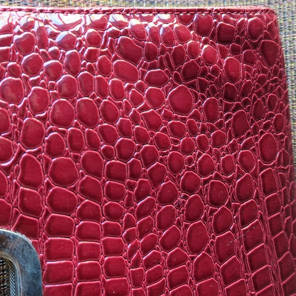 NY&C red crocodile pattern purse - Picture 3 of 6